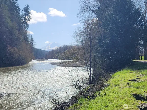 $699,000 | 1515 Daffodil Avenue Northeast, Orting, WA 98360