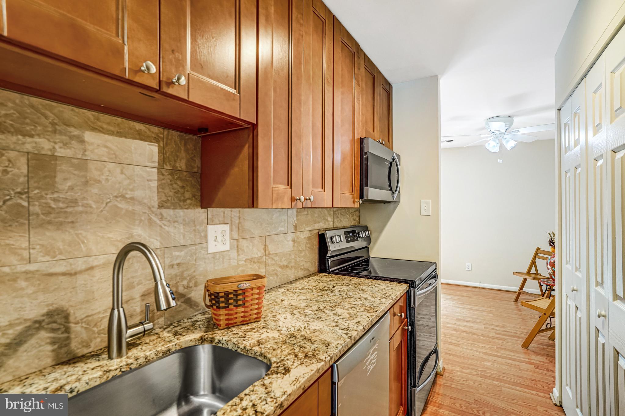 6435 Rockshire Street Alexandria, VA 22315 - Photo 12 of 52 Gallery Image 12