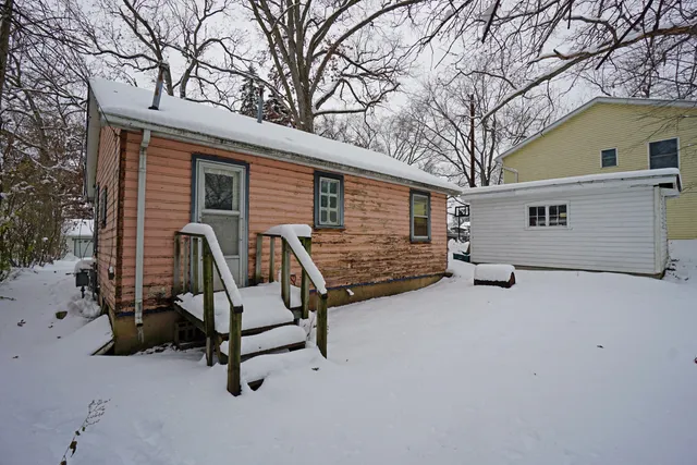 $149,900 | 26920 97th Street, Salem Lakes, WI 53179