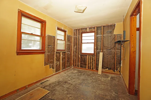 $149,900 | 26920 97th Street, Salem Lakes, WI 53179