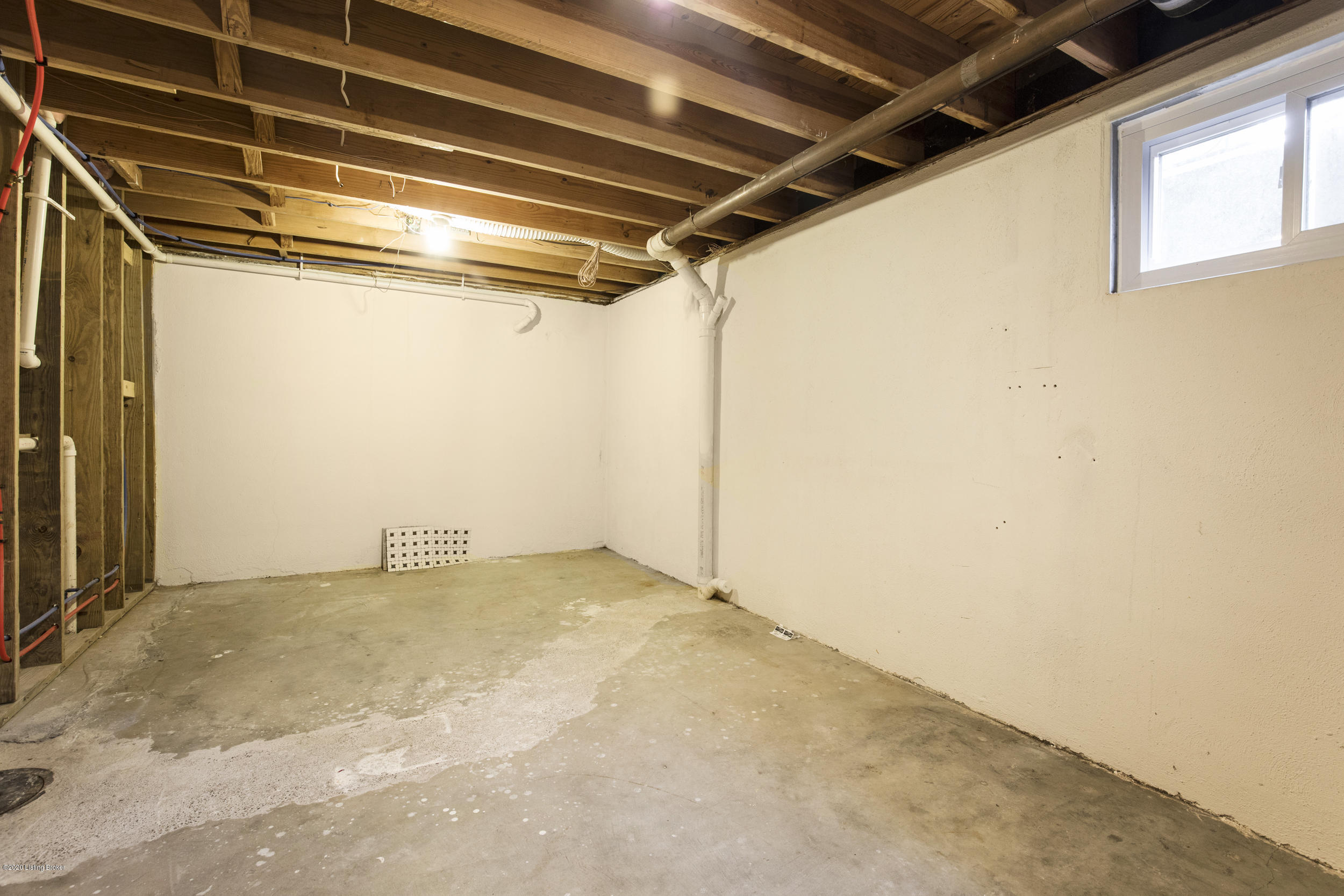 5313 Hempstead Road Louisville, KY 40207 - Photo 37 of 41 37-LL storage room 3