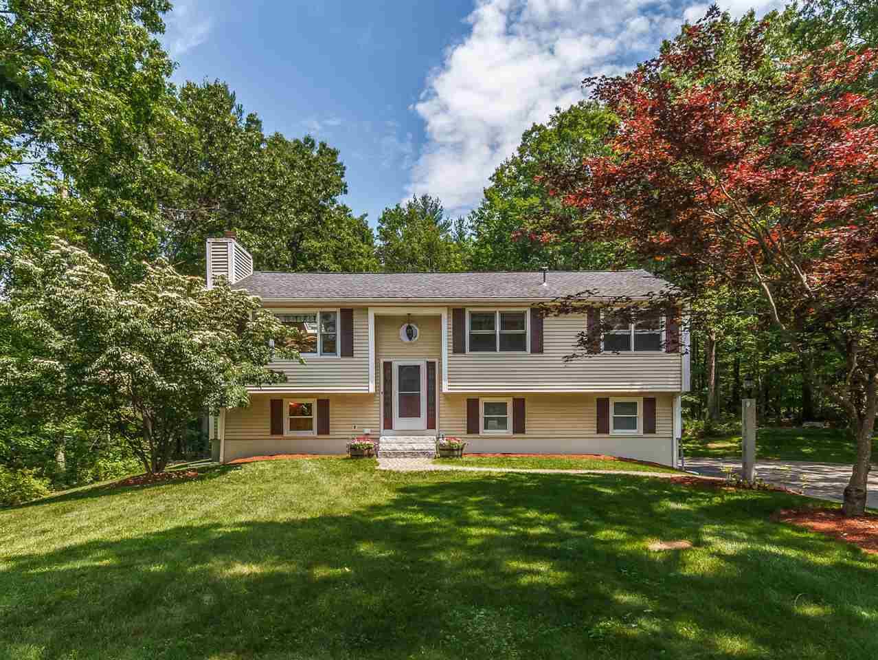 17 Garvin Road Derry, NH 03038 - Photo 1 of 40