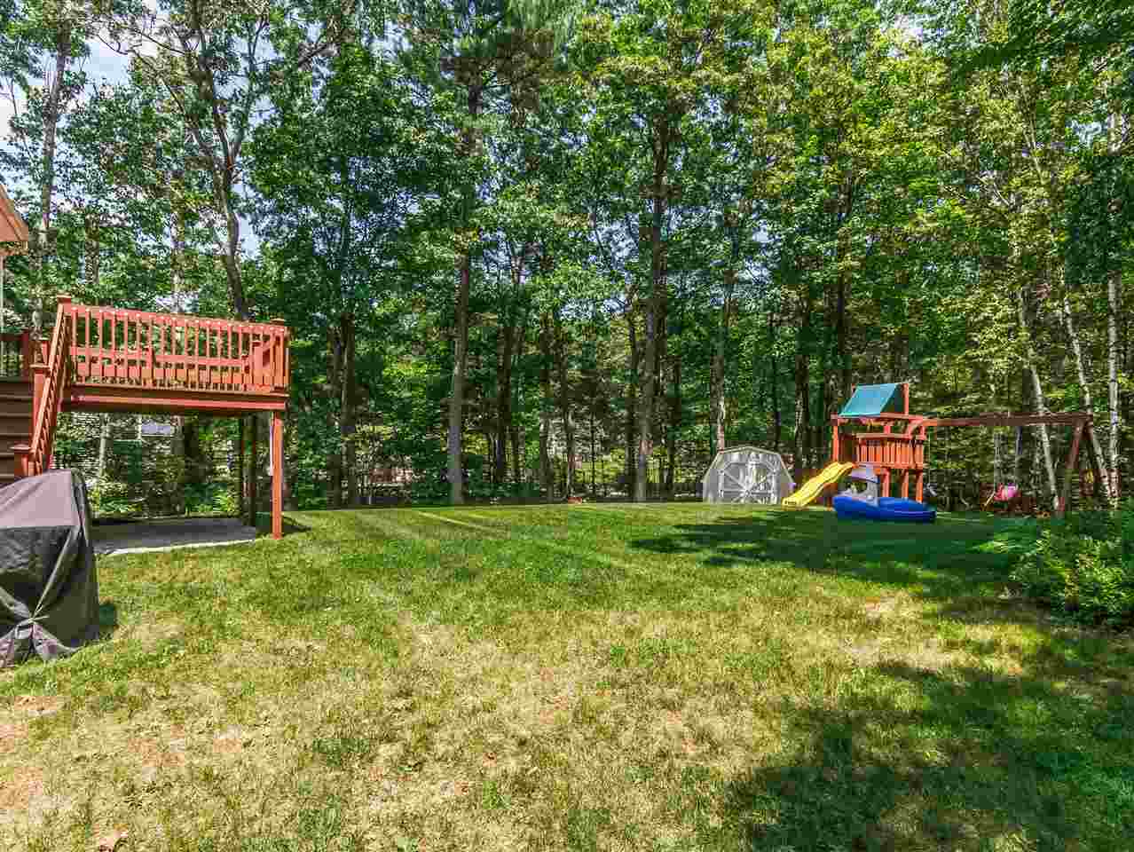 17 Garvin Road Derry, NH 03038 - Photo 35 of 40