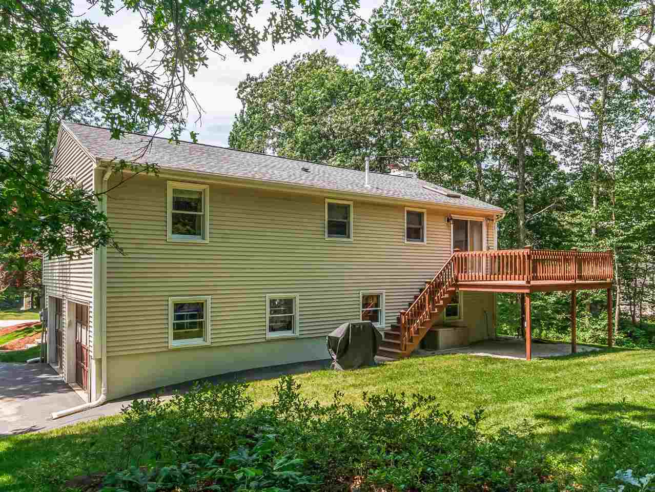 17 Garvin Road Derry, NH 03038 - Photo 36 of 40