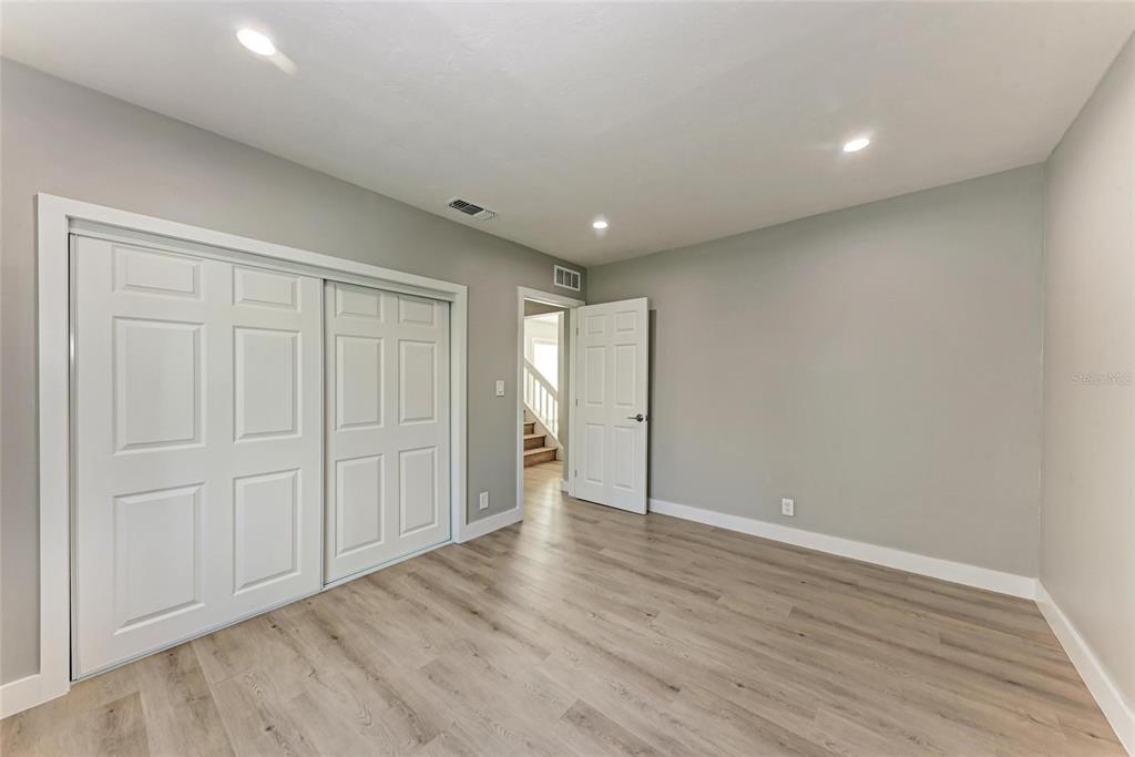 893 North Shore Drive Anna Maria, FL 34216 - Photo 24 of 62 a view of an empty room