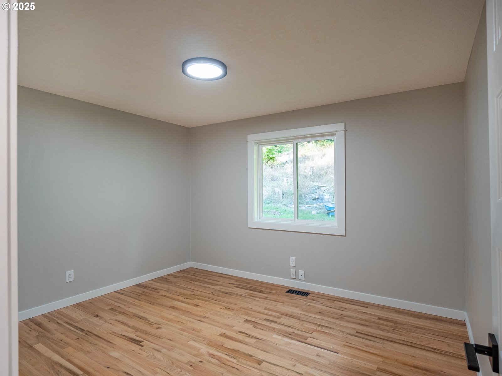 15981 South Neibur Road Oregon City, OR 97045 - Photo 22 of 39 Gallery Image 22