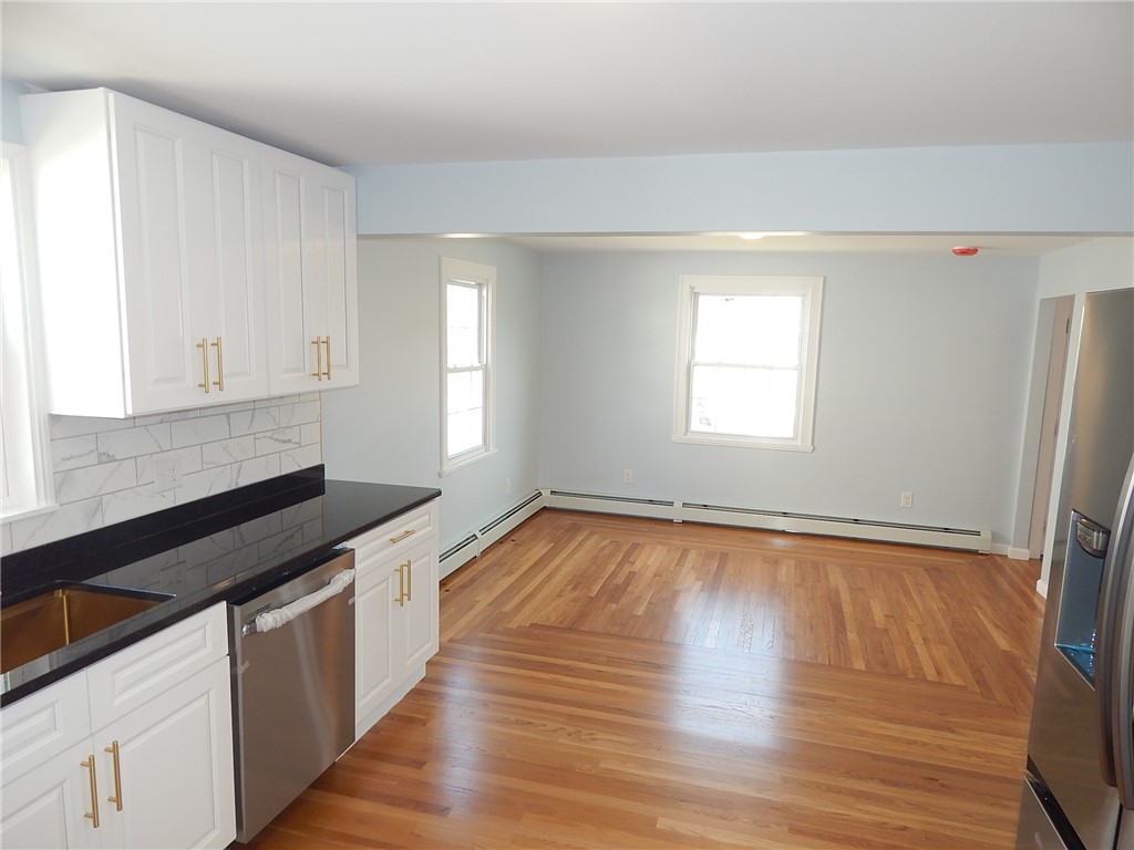 151 Edgemere Road Pawtucket, RI 02861 - Photo 12 of 45 Gallery Image 12