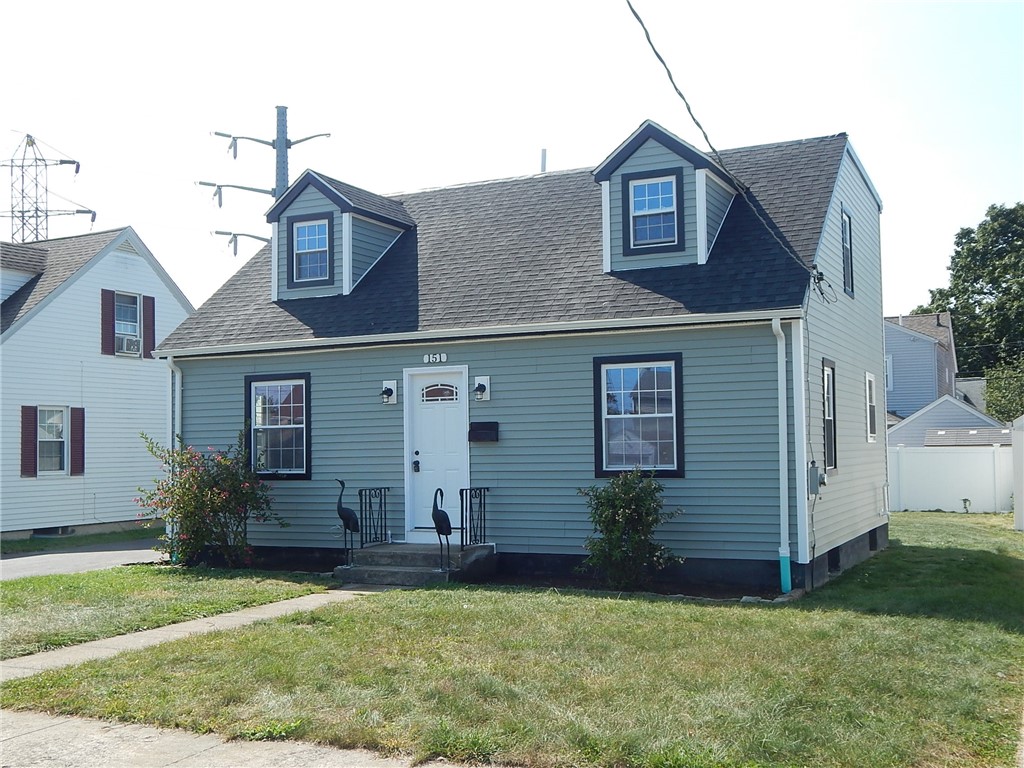151 Edgemere Road Pawtucket, RI 02861 - Photo 3 of 45 Gallery Image 3