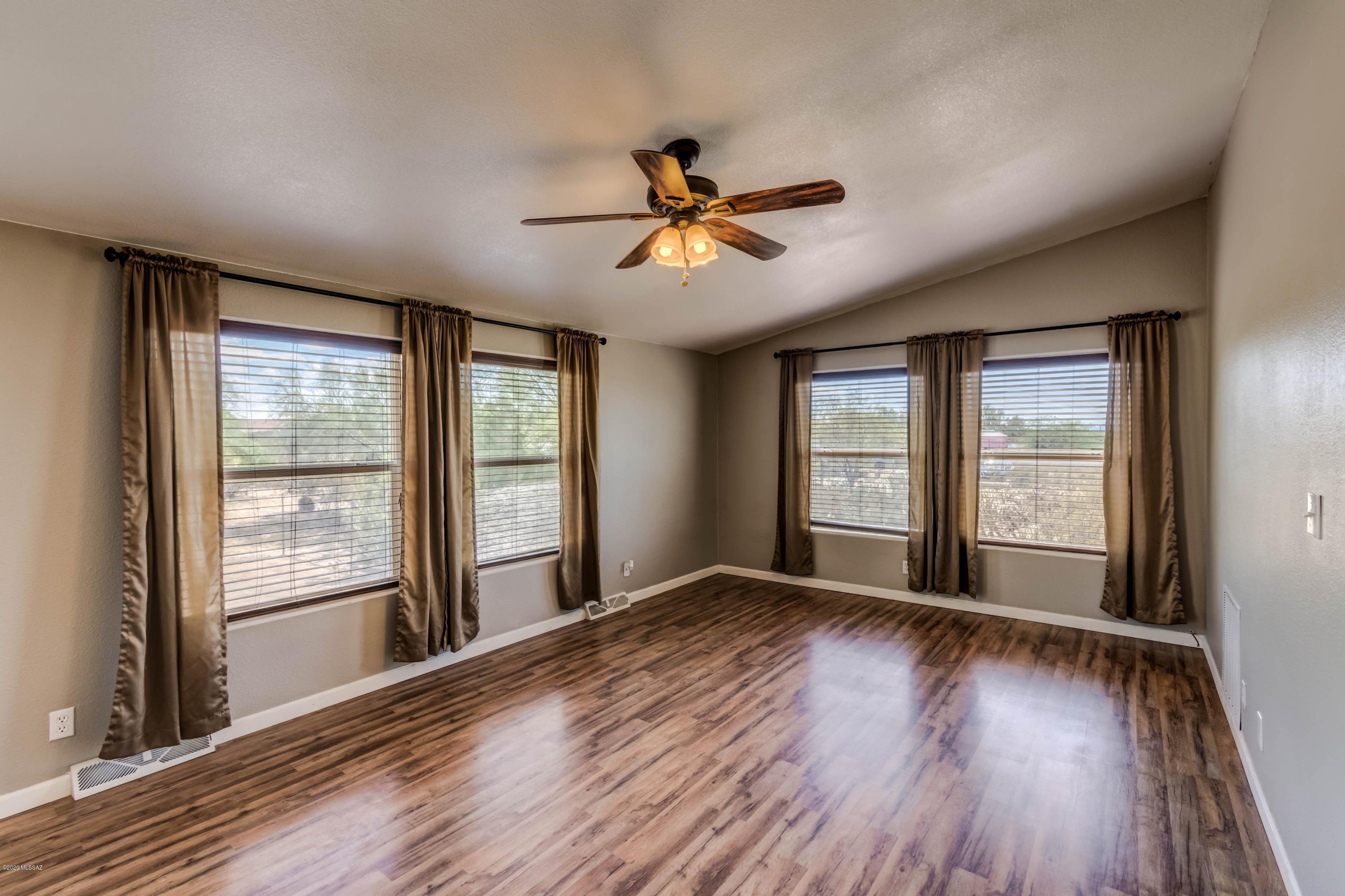10481 West Mars Road Tucson, AZ 85743 - Photo 4 of 32 Gallery Image 4