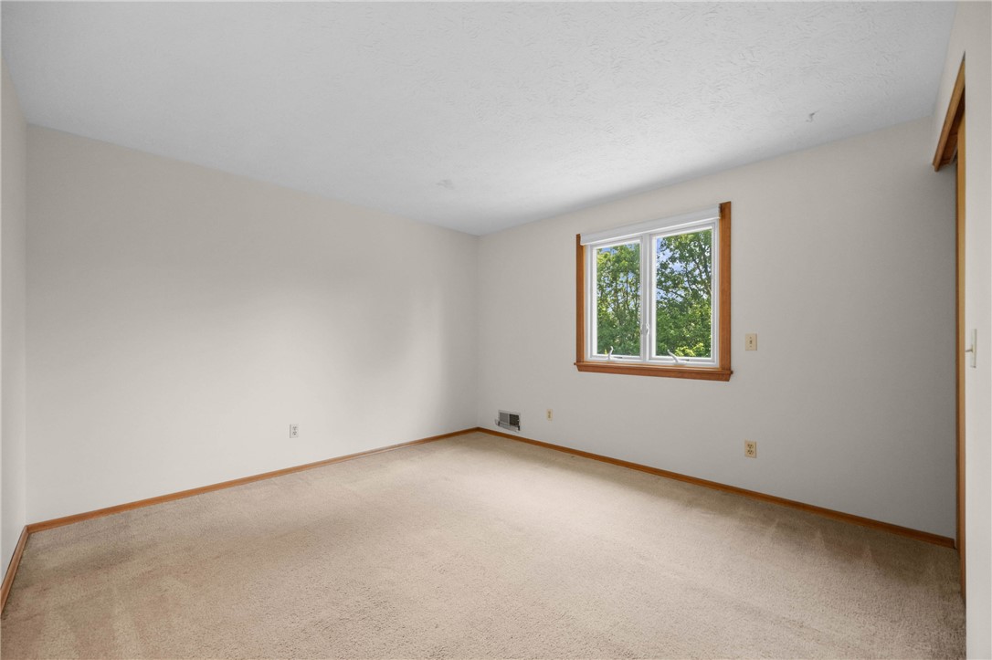 12 Forest Meadow Trail Rochester, NY 14624 - Photo 34 of 48