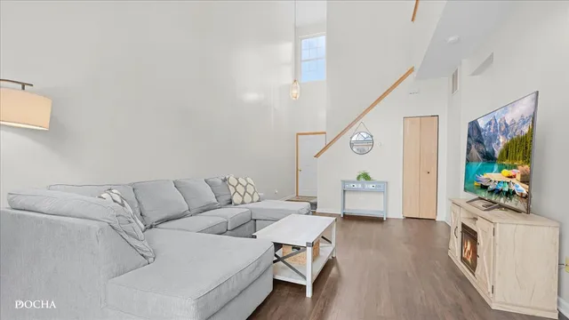 $270,000 | 4013 Oak Tree Lane, Plainfield, IL 60586