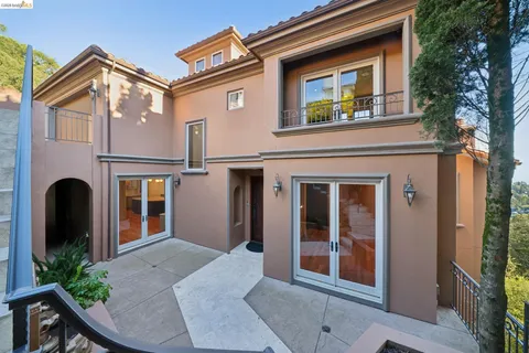 $2,475,000 | 6611 Elverton Drive, Oakland, CA 94611
