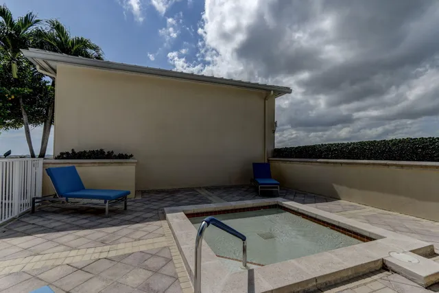 $775,000 | 2640 Lake Shore Drive, Unit 1710, Riviera Beach, FL 33404