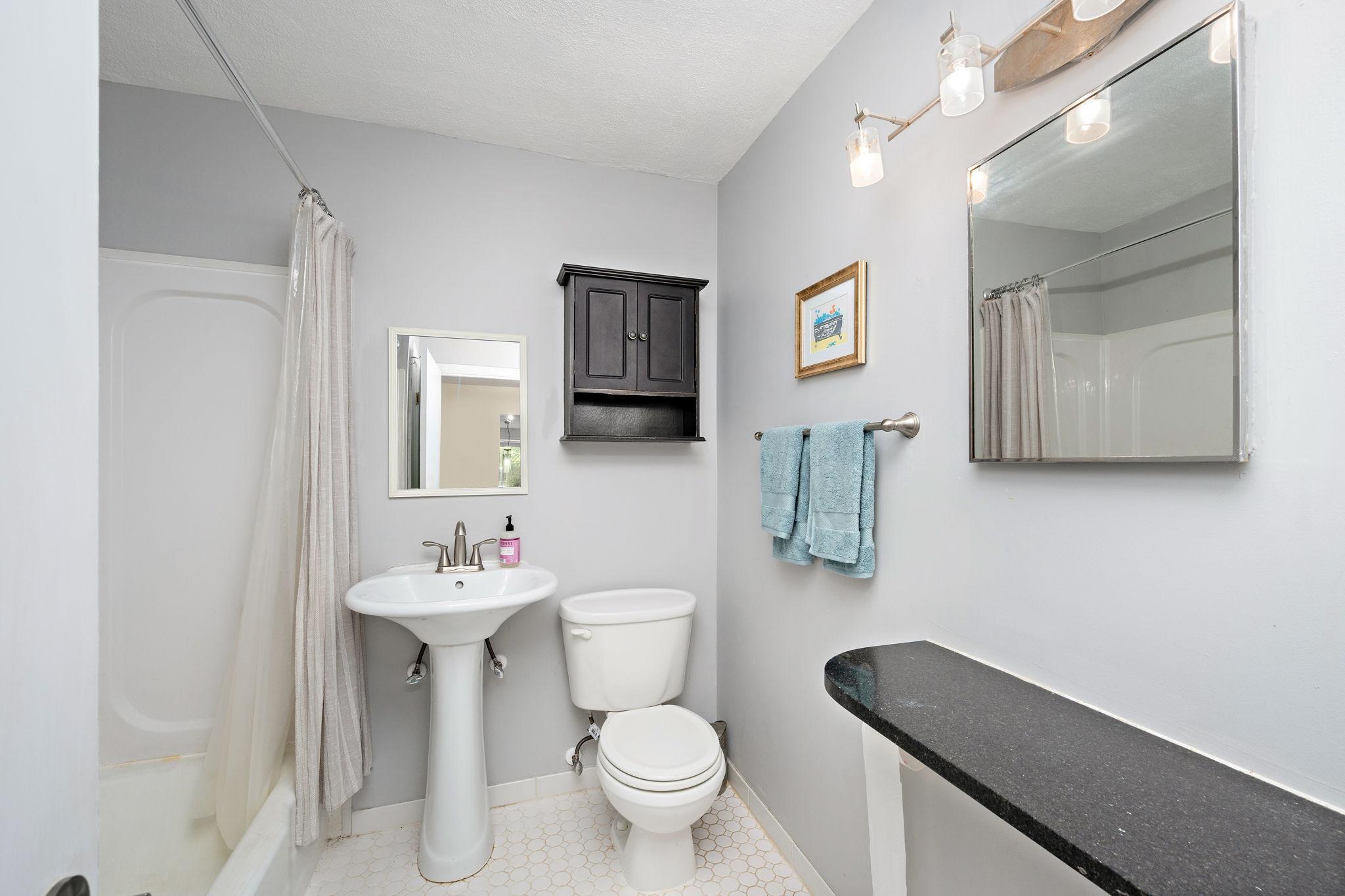 3446 Pleasant Avenue, Unit 2 Minneapolis, MN 55408 - Photo 14 of 19