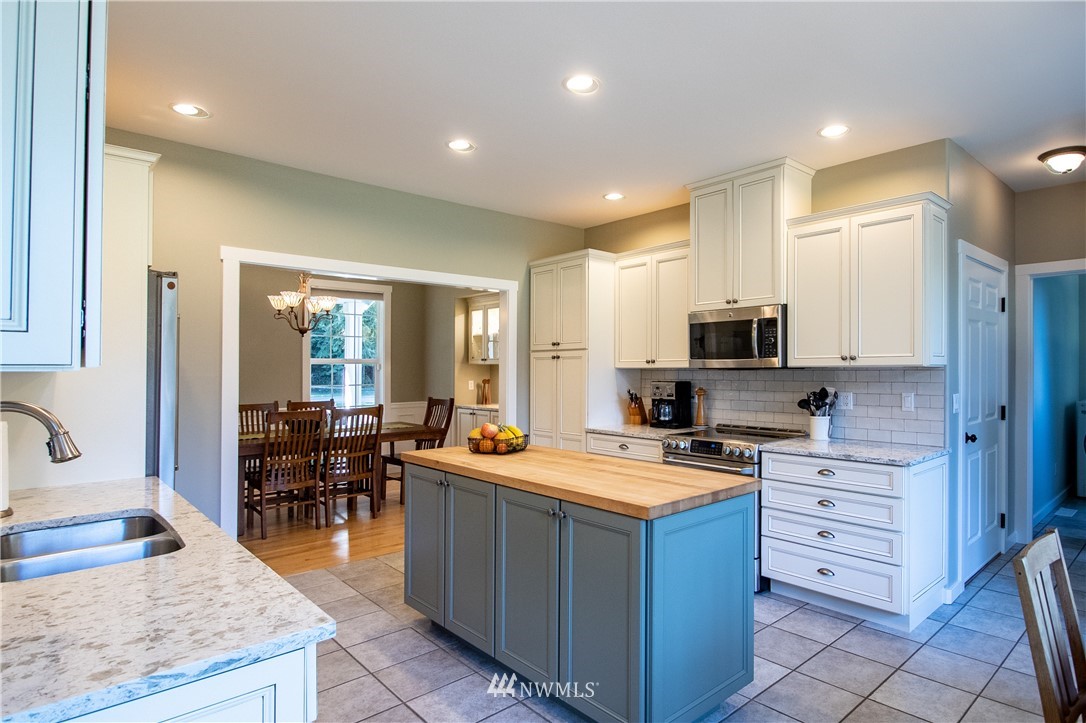 8535 Southeast Willock Road Olalla, WA 98359 - Photo 8 of 33 Gallery Image 8