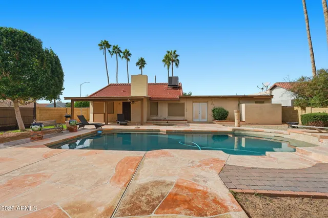 a view of yard and patio