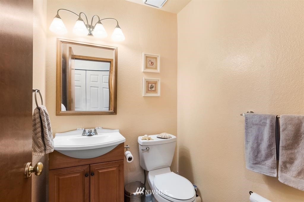 11588 Wicks Lake Road Southwest Port Orchard, WA 98367 - Photo 22 of 25 Gallery Image 22