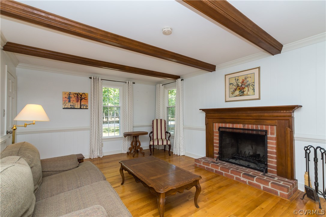 1971 Castlebridge Road Midlothian, VA 23113 - Photo 7 of 29 a living room with furniture and a fireplace
