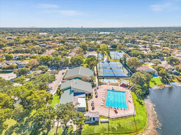 $7,800 | 3715 Starboard Avenue, Cooper City, FL 33026