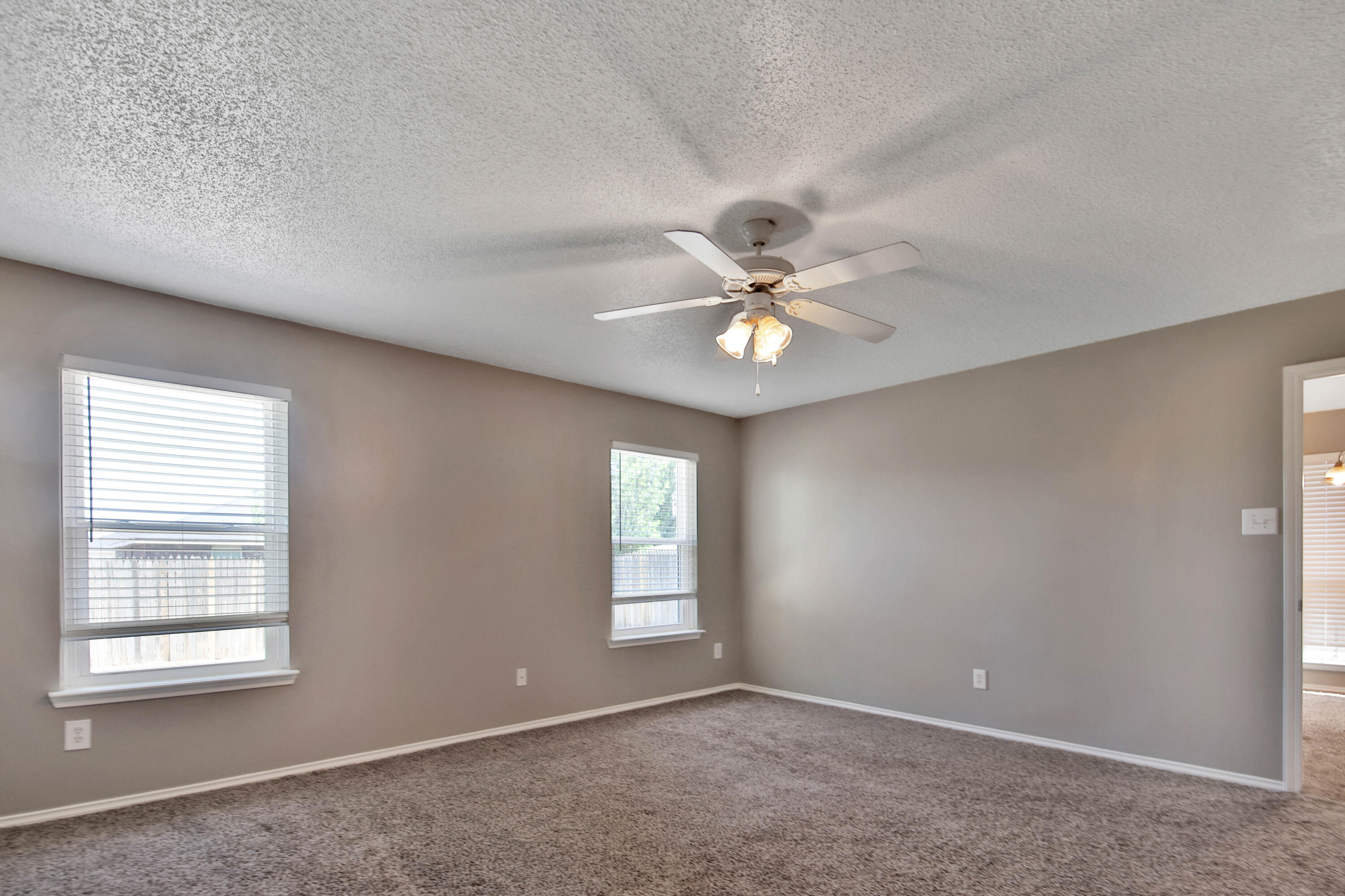 6508 86th Street Lubbock, TX 79424 - Photo 26 of 32 IMG_4393