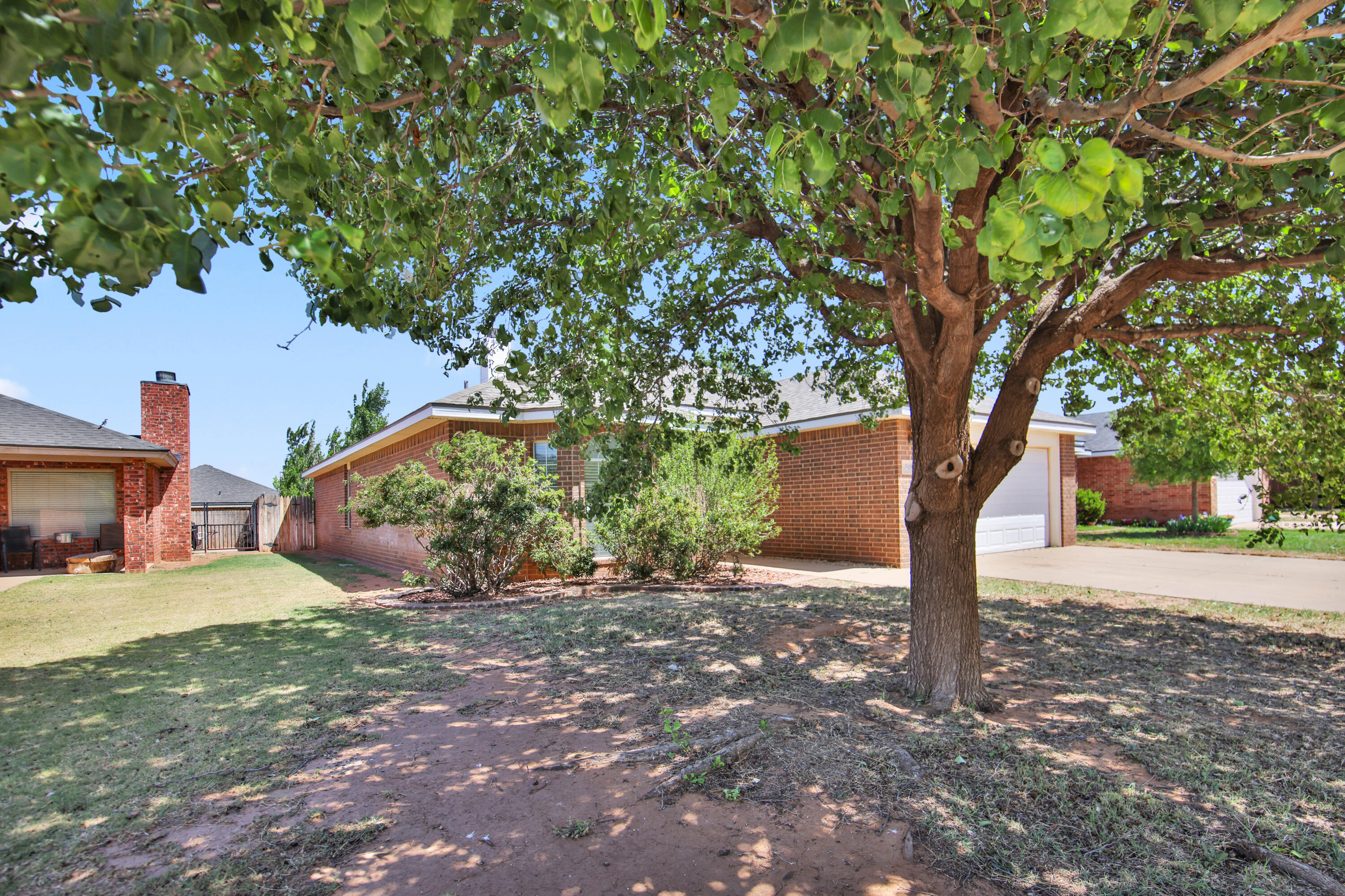 6508 86th Street Lubbock, TX 79424 - Photo 4 of 32 IMG_4370