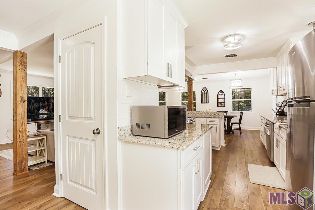 11465 Beco Road St. Amant, LA 70774 - Photo 7 of 26