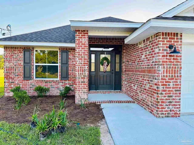 $341,998 | 7925 Twin Lake Drive, Milton, FL 32583