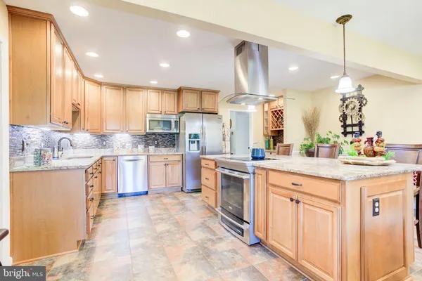 $629,900 | 11995 Cornwell Drive, Manassas, VA 20112