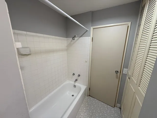 $134,900 | 10301 Cedar Lk Road South, Unit 102, Hopkins, MN 55305