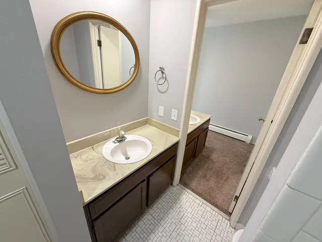 $134,900 | 10301 Cedar Lk Road South, Unit 102, Hopkins, MN 55305