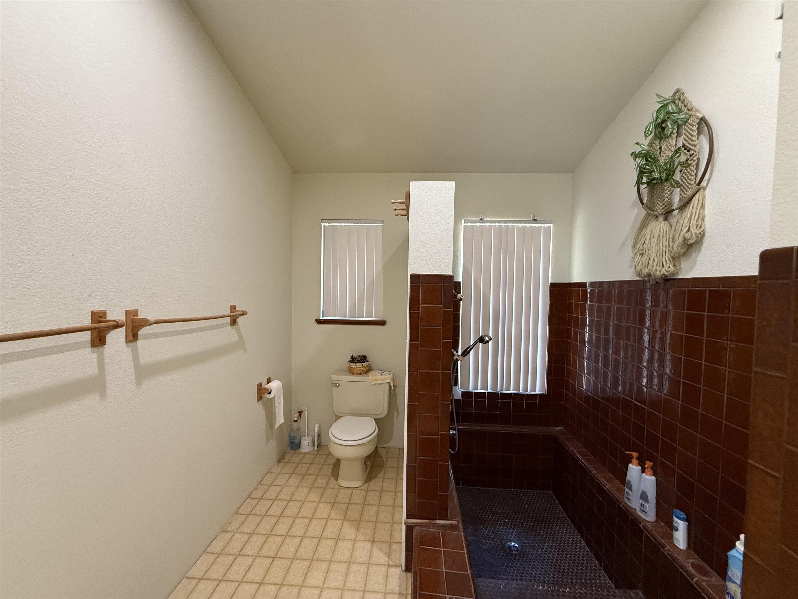 5893 Fruitland Road Marysville, CA 95901 - Photo 21 of 35 a bathroom with a sink and a mirror