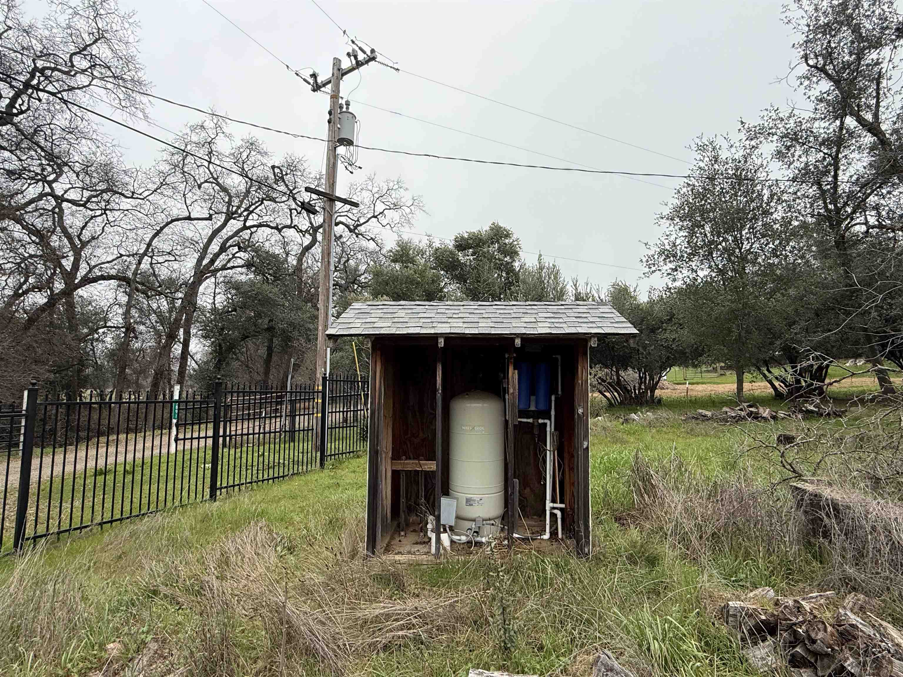 5893 Fruitland Road Marysville, CA 95901 - Photo 28 of 35 a view of a backyard