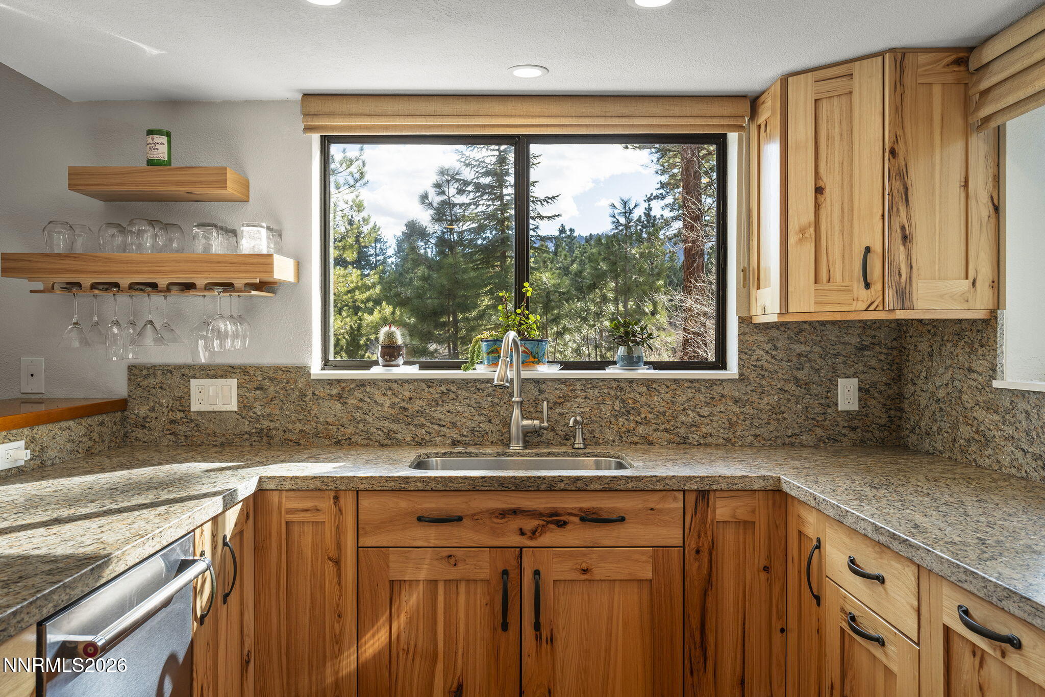 16911 Mt Rose Highway Reno, NV 89511 - Photo 12 of 33 13-web-or-mls-_DSC1626