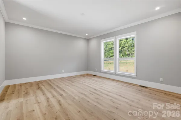$360,000 | 245 White Point Lane, Taylorsville, NC 28681