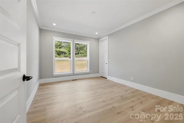 $360,000 | 245 White Point Lane, Taylorsville, NC 28681