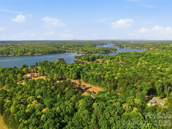 $360,000 | 245 White Point Lane, Taylorsville, NC 28681