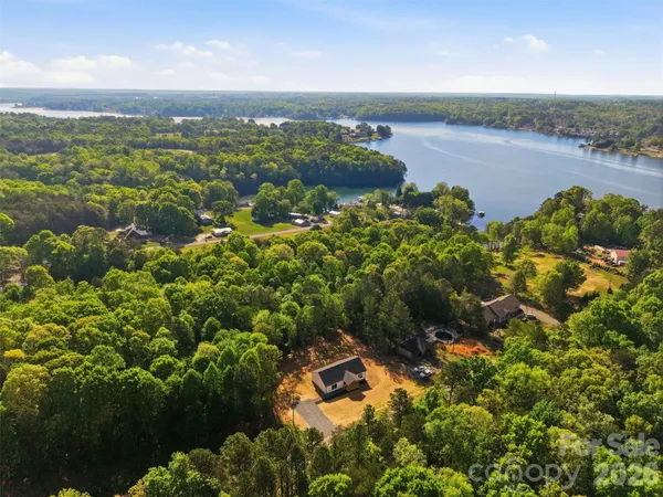 $360,000 | 245 White Point Lane, Taylorsville, NC 28681