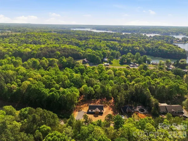 $360,000 | 245 White Point Lane, Taylorsville, NC 28681
