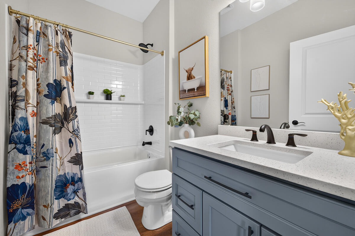 5323 Emstan Hills Road Racine, WI 53406 - Photo 18 of 24 Full Family bath