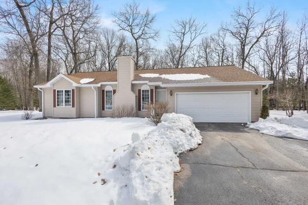 $329,900 | N3236 Kozuzek Road, Peshtigo, WI 54157