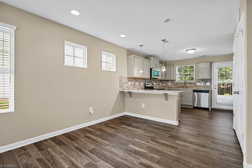 3837 Copperfield Court High Point, NC 27265 - Photo 11 of 42