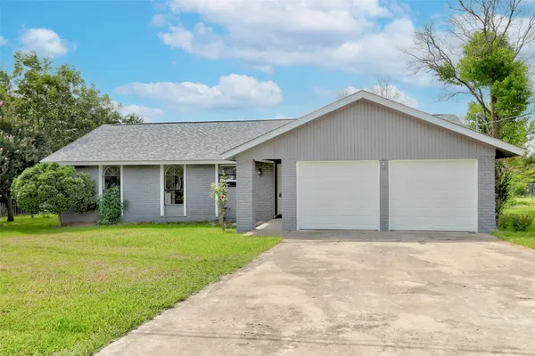 $1,950 | 820 Stadium Drive, Georgetown, TX 78626