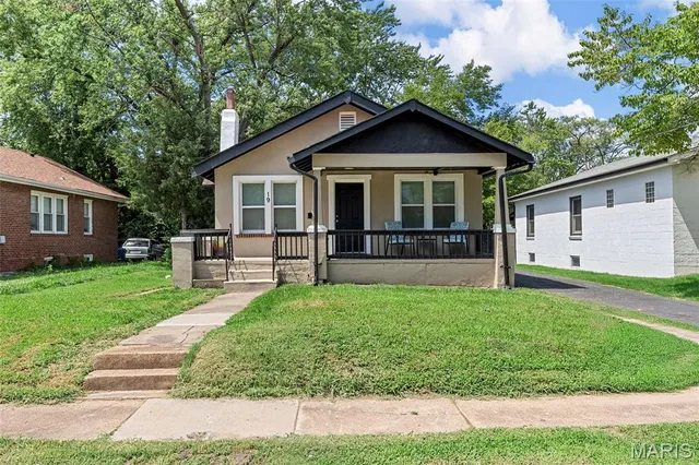 $140,000 | 19 Lee Avenue, Ferguson, MO 63135