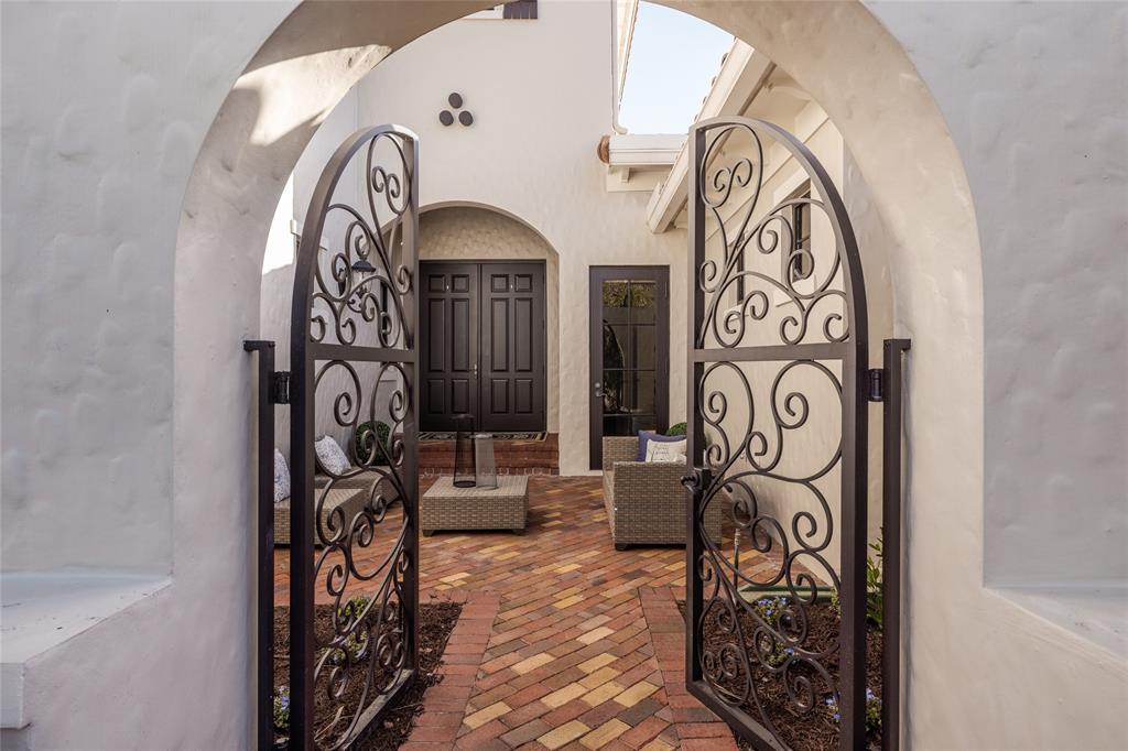 6915 Long Leaf Drive Parkland, FL 33076 - Photo 15 of 80 a view of front door with washer and dryer