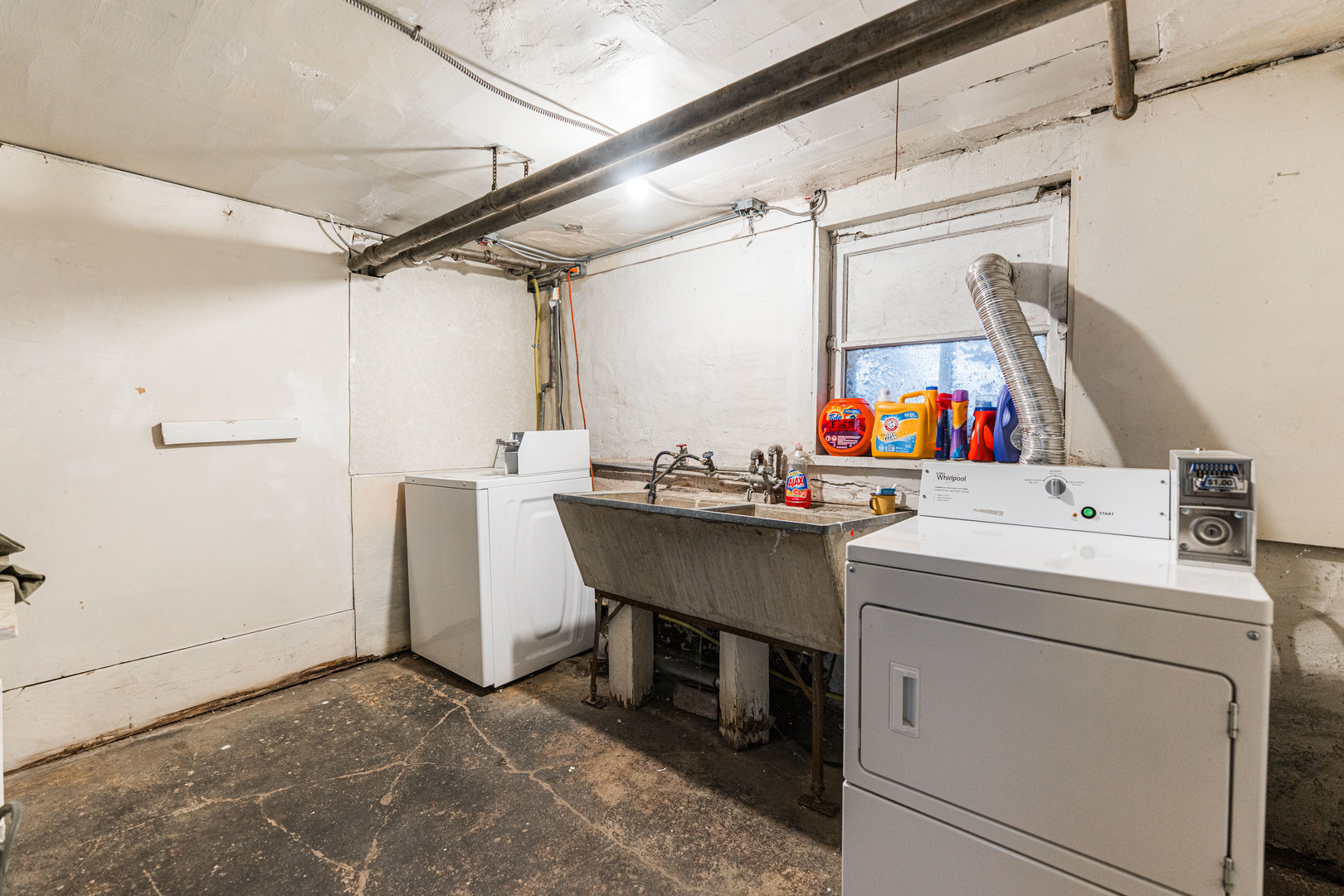 2257 North Springfield Avenue, Unit 1F Chicago, IL 60647 - Photo 23 of 27 a utility room with dryer and washer