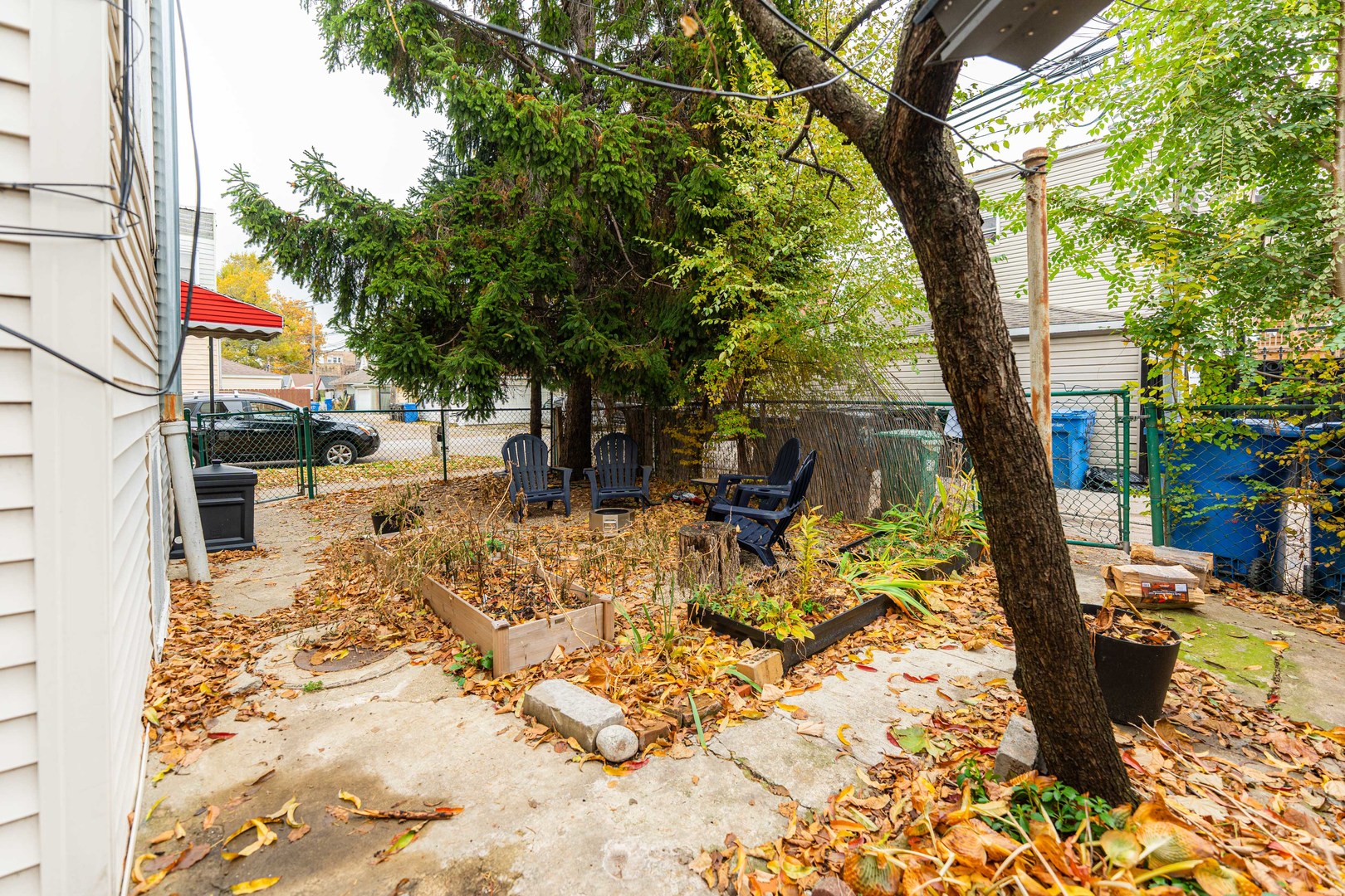 2257 North Springfield Avenue, Unit 1F Chicago, IL 60647 - Photo 25 of 27 a view of outdoor space yard and patio