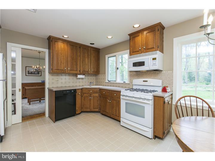 19 Poor Farm Road Pennington, NJ 08534 - Photo 11 of 25