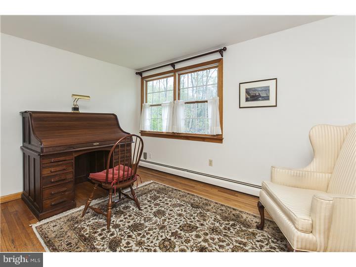 19 Poor Farm Road Pennington, NJ 08534 - Photo 16 of 25