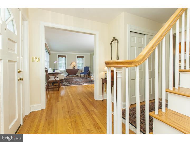 19 Poor Farm Road Pennington, NJ 08534 - Photo 5 of 25