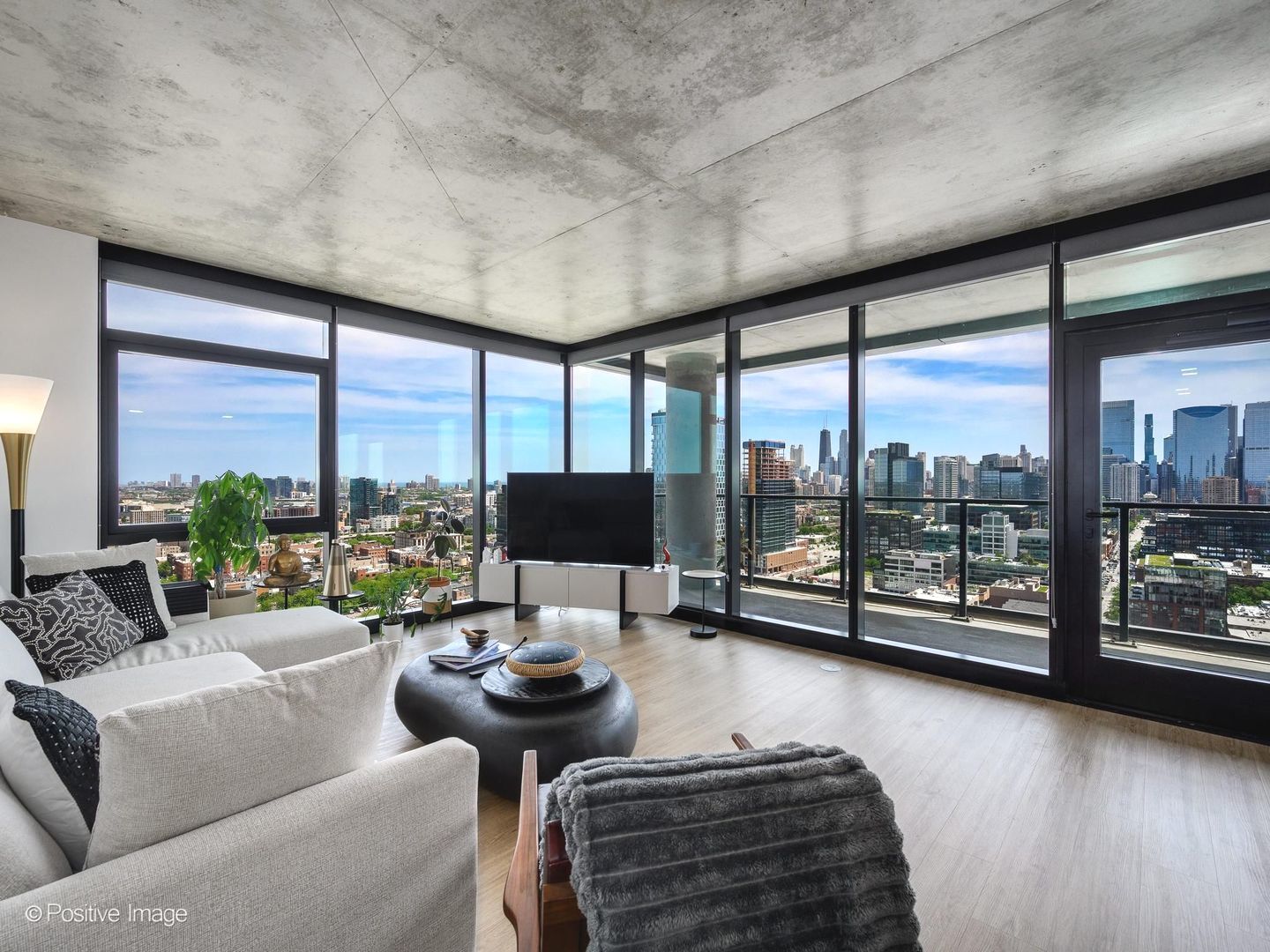 225 North Elizabeth Street, Unit 2502 Chicago, IL 60607 - Photo 2 of 28